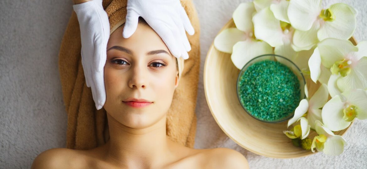 Best Skincare Routine for Oily Skin (Using Herbal Products)